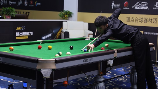 安菲尔德的 安菲尔德的